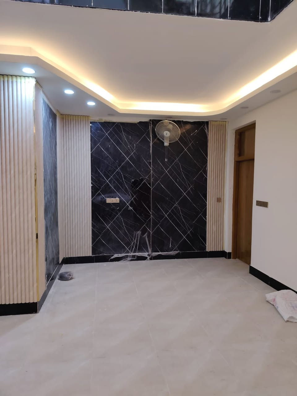 السلام عليكم 
عقارات النجف الاشرف 
نتشرف بخدمتكم في مجال العقار 
في حي النداء والنقابات كافة الجدد
بيع شراء رهان إيجار كل مايخص العقار 
يمكنكم التواصل معنا عن طريق الاتصال 
او زياره موقع المكتب حي النداء شارع 
مجمع بيتي عامود 54او تواصل عبر مواقع 
التكتك او الفيس اتصال ***********واتساب 
مجموعة العاصمة للتجارة العامة والاستثمارات العقارية 
 تيك توك abuabd87

https://www.facebook.com/share/1FTKhx199a/فيس بك
