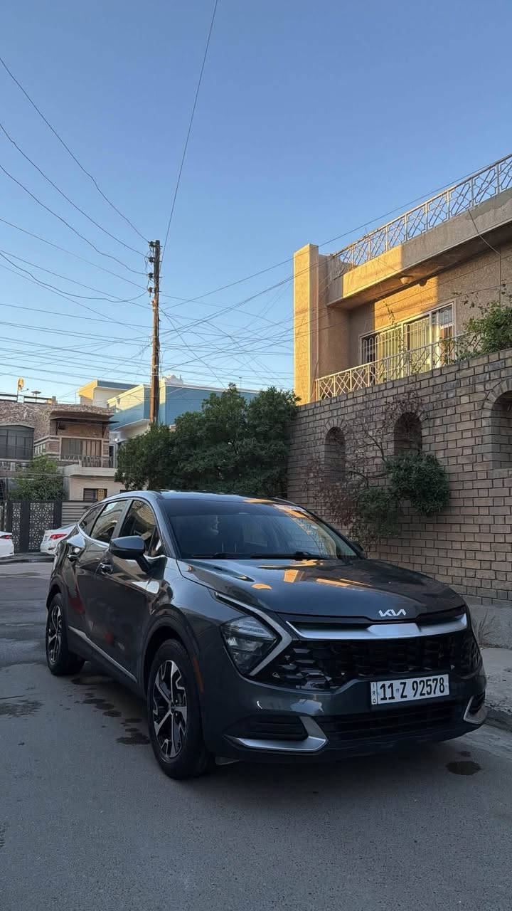 السعر ١٦٣وبيها مجال ‼️‼️‼️
السلام عليكم ..Kia Sportage
موديل ..2023..
فئه ال. L
وارد امريكي 🇺🇸..
الممشى .. 100,00
رقم بغداد .
مكينه . 2500
المواصفات .فول عدا البنوراما ..
كشنات تدفئه ..
كشنات جلد ..
رادار .. 
سياقه ذاتيه..
شحان لاسلكي..
شاحن تايبسي عدد ٣
اتضمه الصوت والتبريد شاشه بيانو بلاك..
تشغلين عن بعد ..
حساسات خلفيه اماميه..
كامرا خلفيه..
شاشه متصل .. تدعم الكار بلي 
مع تغير ثيمات عداد السرعه ..
اوتو هولد ..
‏Auto Start/Stop)
نضام نزول المرتفعات 
للاستفسار عن حادث السياره او السعر 
هاتف..***********
عنوان السياره بغداد حي العدل ..
تفاصيل الحادث داخل المنشور‼️

