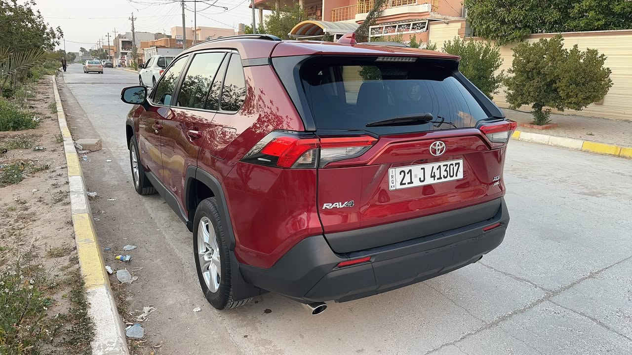 🌹🌹تحية طيبة🌹🌹
راف فور2023 امريكي 

السياره بدون صبغ بونيد امبدل بلادي 

صور امريكا والسونار مرفق

فول مواصفات XLE فور ويل 

 محرك 2500 

مواصفات

بصمة / سلايد / جنطة كهرباء / مود درايف / رادارات 

كرسي كهرباء / شاشة كار بلي 

رقم سليمانيه باسمي 

السعر227 او مراوس 

عنواني ديالى خانقين

***********
