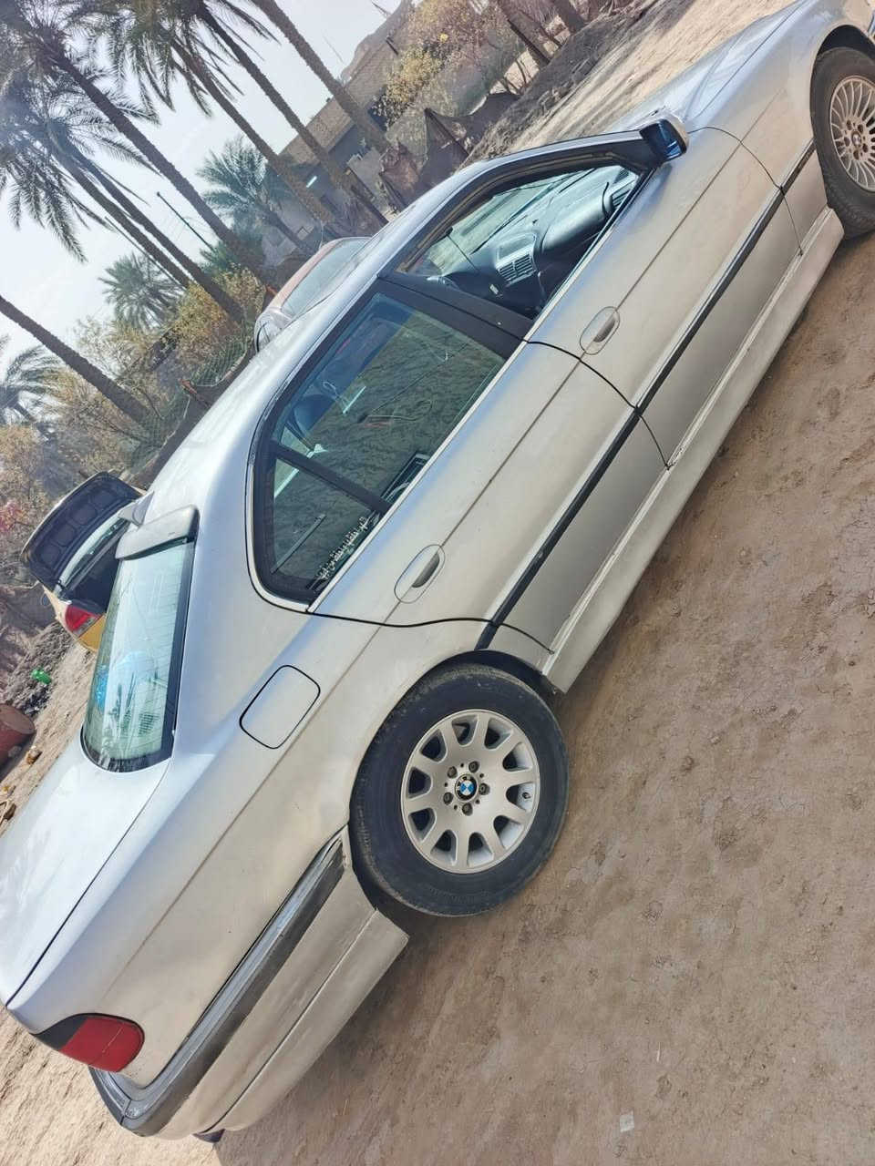 سلام عليكم ..
بي ام 740 موديل 96 اصل محدثه 2000 صبغ عام للجمالية السيارة بسمي .مكان النجف. السعر 70بيه مجال.اتصال ***********.
