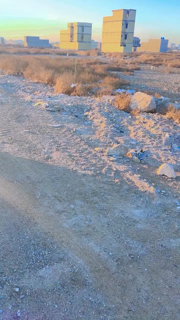 للبيع قطعة ارض مساحة ١٢٥ موقعه على شارع عرض ٢٠ متر  موقع مميز بالبناء
***********
