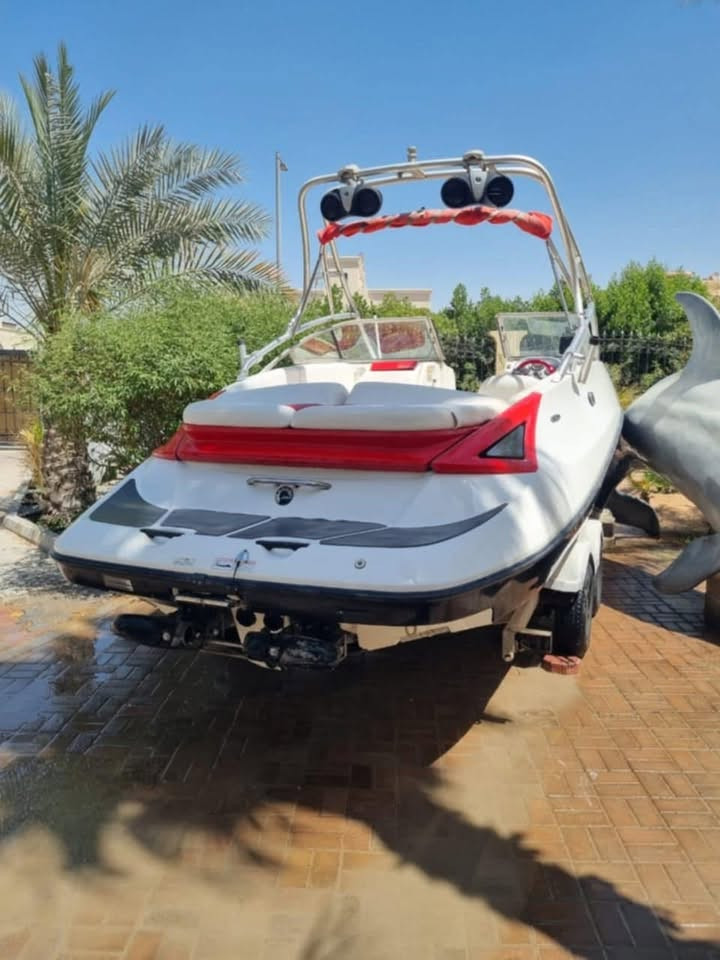 جت بوت سيدو دبل مكينه دبل سوبر موديل ١٢ مكينه ٤٣٠ جديد جدا ماشي اقل من ١٠٠ ساعه كلشي ع البلاد مابي اي نقص ولا تصليح عربانه اصليه سستم صوت اصلي جادر اصلي . لمعرفة السعر الاتصال ***********
