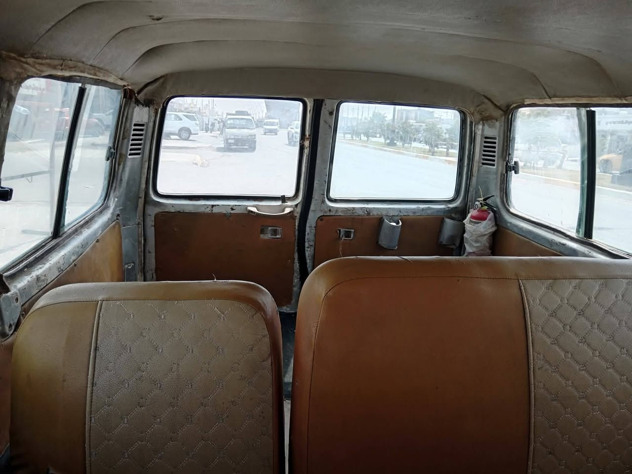 لاندكروزر موديل 1989 للبيع أو مراوس حسب القناعه سياره خير من الله كير محرك تخم  تايرات جدد كفاله ويل كب سياره وين ماتريد روح ترايك البصرة العنوان ديالى بلدروز ***********
