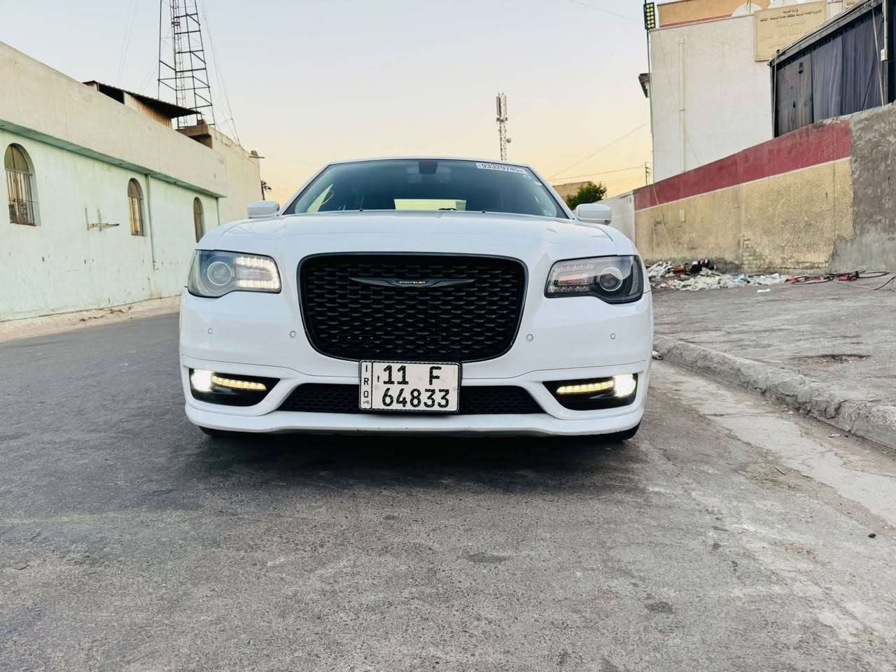 سلام عليكم
أوباما كلايسلر 

موديل 2022

فوول لمتدد 

حساس امامي خلفي 

رادار جانبي 

اشاير مريء

كشنات تدفئه تبريد 

دخول ذكي 

نظام ترحيب 

تحكمات ستيرن 

تشغيل عن بعد 

مكان السياره .بغداد 

سعر اتصل .***********
