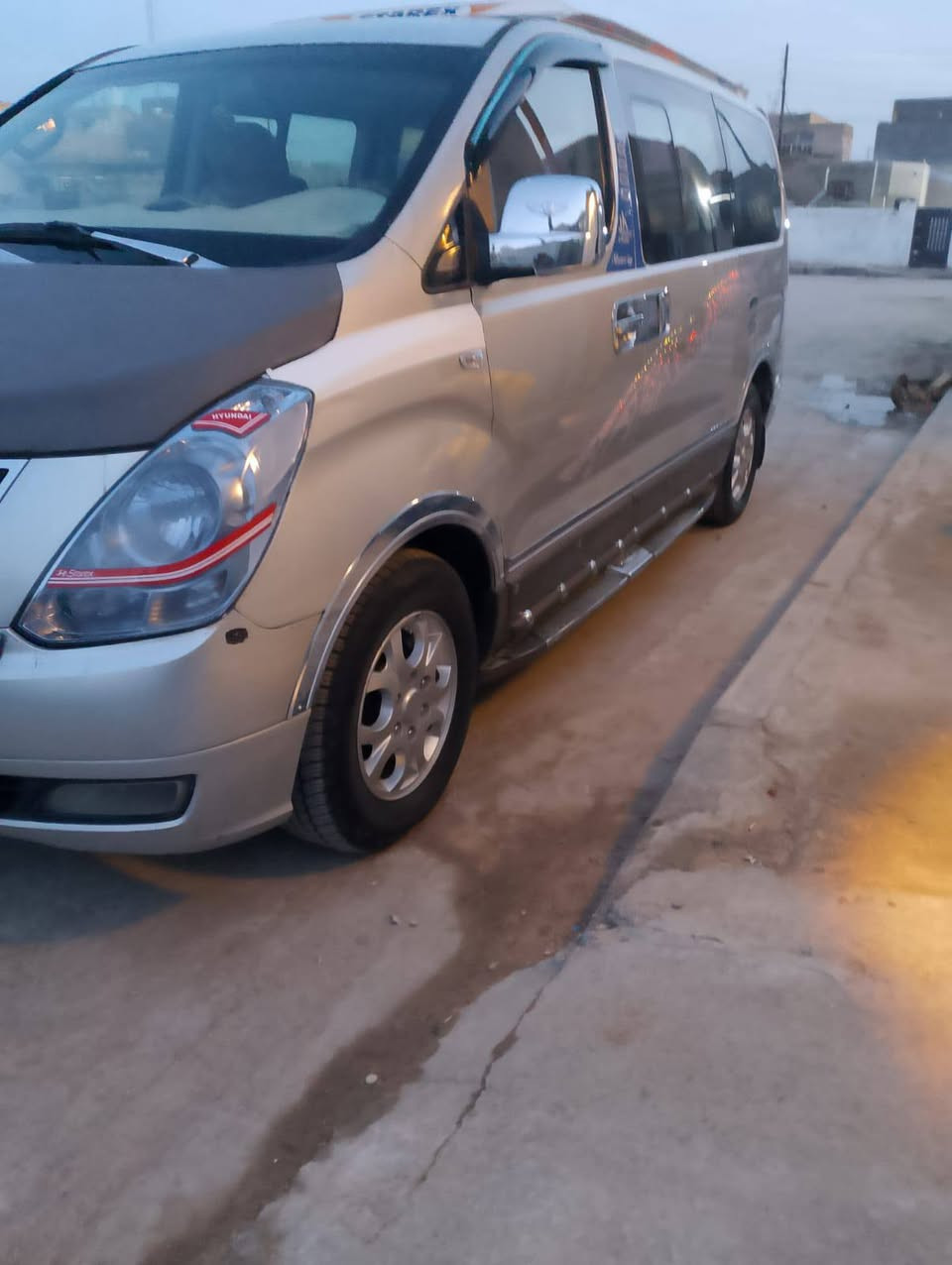 السلام عليكم ورحمه الله وبركاته للبيع والمراوس استاركس مسكر اصل موديل ٢٠٠٨ رقم بصره دولي. السياره  جديده وجاهزه مكفوله السياره  *********** الاثير
