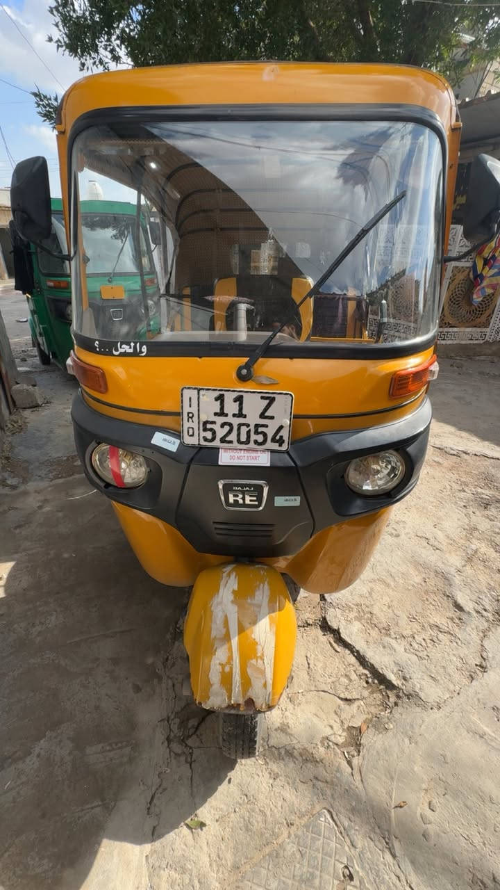 السلام عليكم تكتك 21للبيع مابيه اي نقص تراي زيرو بس دوسه الوره شويه بيه خياس وباقي تكتك كفاله تصال ***********
