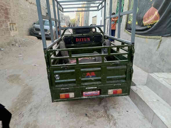 السلام عليكم اخوتي ستوته شحن البيع نضيفه 10بطاريات 5جديد5نص عمر سعر مليون 300بغداد سبع قصور وبيه مجال ***********
