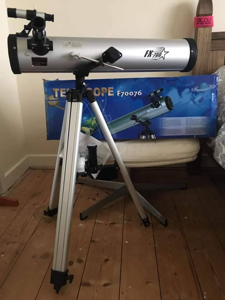 تلسكوب حترافي ضخم الي يفيده سعره 80 الف


**إذا كنت صاحب هذا الإعلان وتريد حذفه لأي سبب، رجاءا أرسل رسالة إلى الدعم الفني**