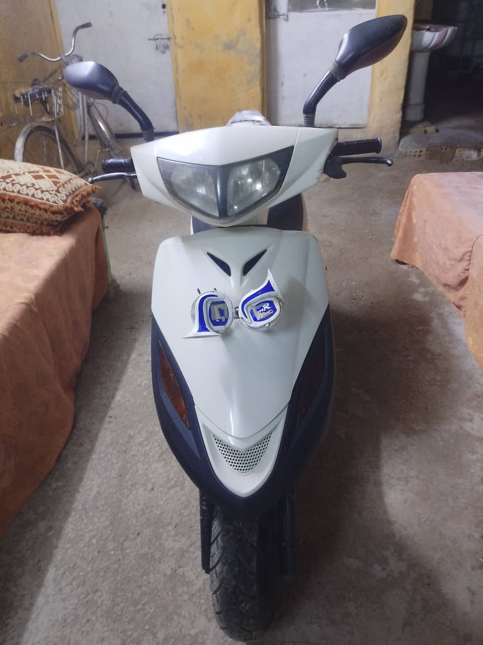 للبيع 
ماكس ثعلب 
دراجه كفالة اي نقص مابيهه كامله 
سعر 500 
شراي خابر اخليك على راسي 
***********
