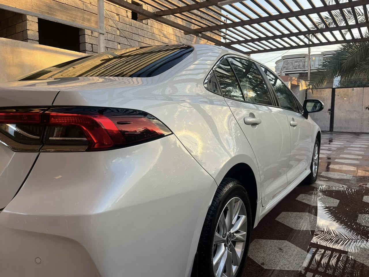 كورلا 2024  ساز GLi زيرو ماشية 2000 فقط
معروفة مواصفاتها 
كامرا حساسات امامي خلفي
بصمة 
مري شفط 
ترحيب 
بعدها بحالة الوكالة زيرو 
شاشة كار بلي 
ضمان ٣ سنوات 
خدمات ساز 40000 او سنتين 
بعدها بدهن الشركة 
للبيع مكانها الرمادي 
السعر 193 
***********
