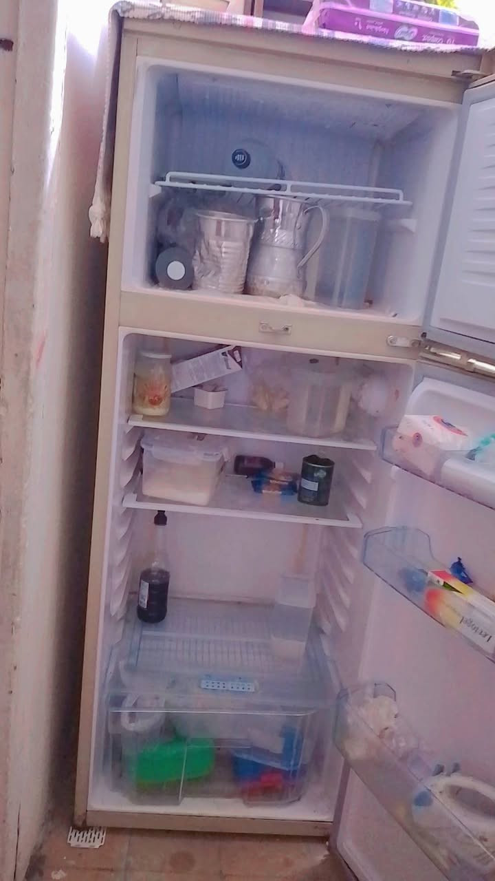 ثلاجة هونداي سعره 200 نظيفه المكان المشتل


**إذا كنت صاحب هذا الإعلان وتريد حذفه لأي سبب، رجاءا أرسل رسالة إلى الدعم الفني**