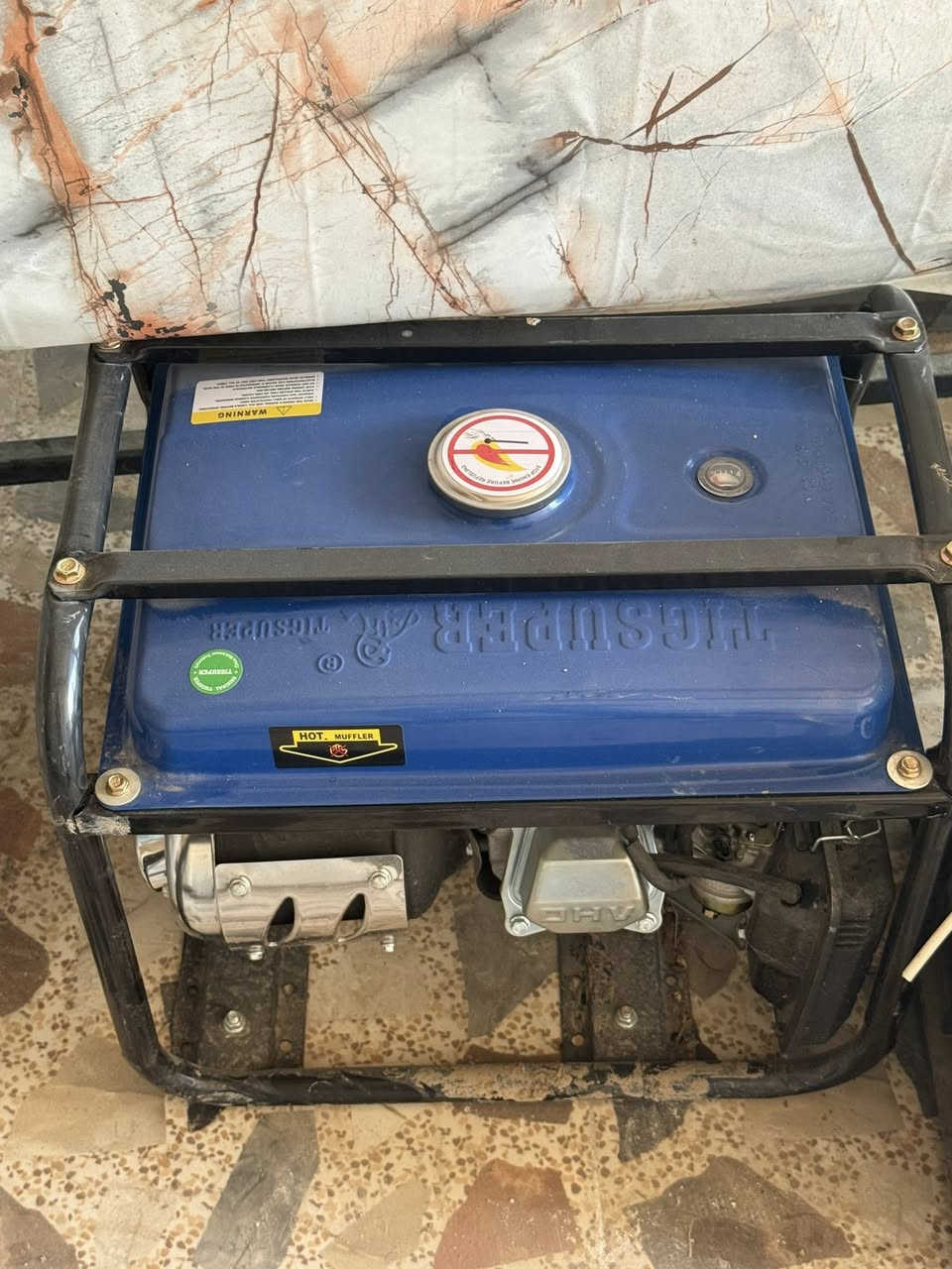 سلام عليكم عندي غراض محل اسماك لشوي للبيع شوايه وأحواض اثنين  ومولده تايگر بعدها جديده مستعمل مره وحده ***********
