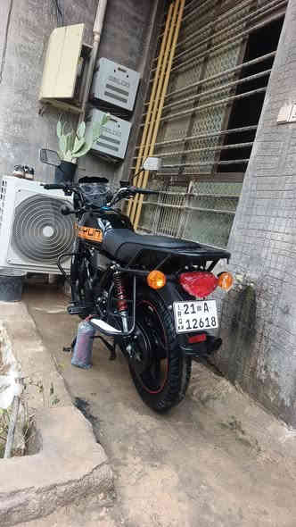 السلام عليكم 
دراجه دايوان مديل ٢٠٢٥ 
قبل  اسبوع  من طلعت من المعرض
زيرو ماشيه ١٥٠ كيلو 
مرقمه سليمانية بأسم الوكيل شوكت ماتريد اتروح اتحول 
للاستفسار اتصل ***********
