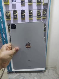 آيفون ١١ برو • ١٢٨ • لمس شغال