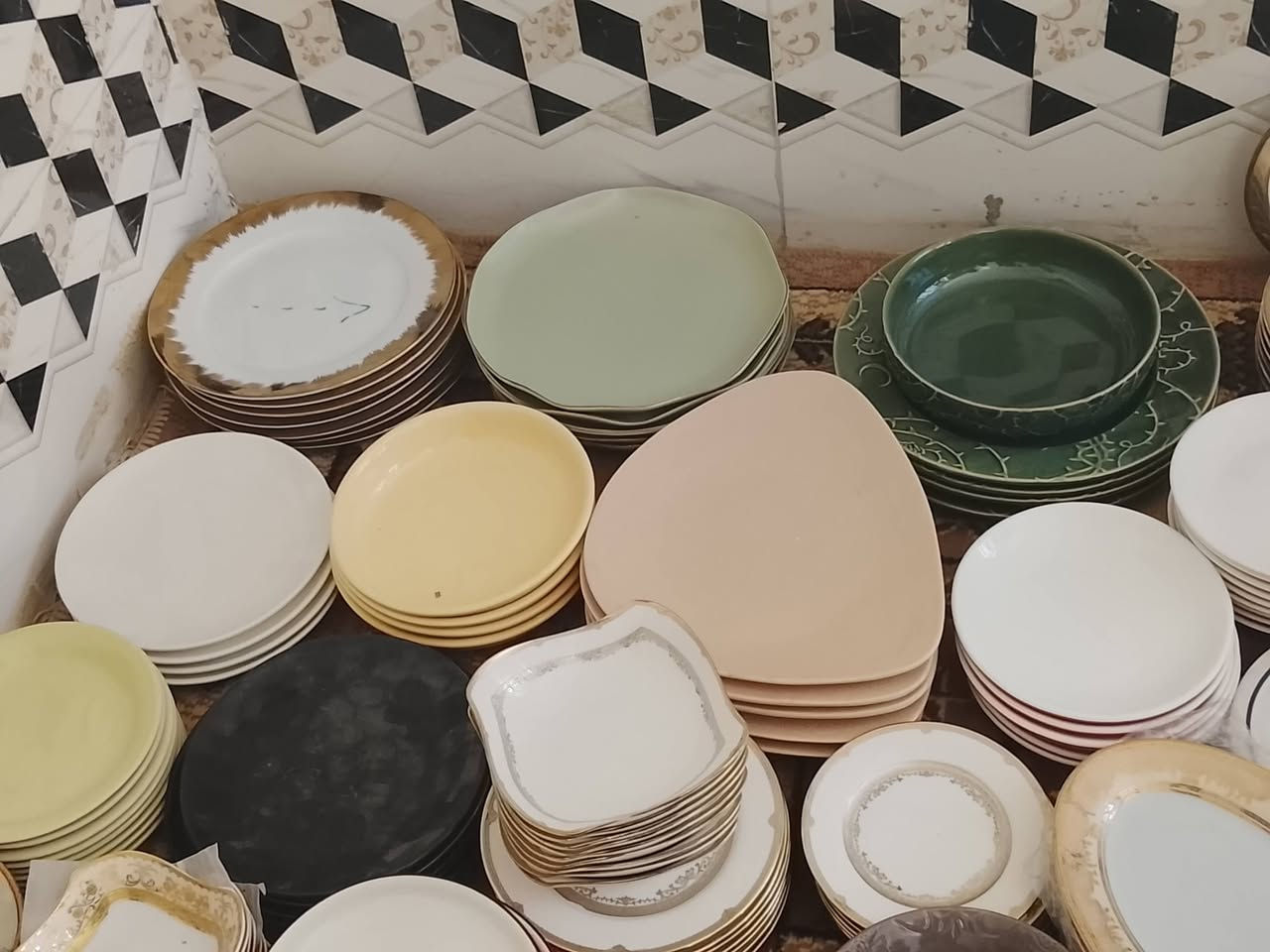 بنات المناسف عل3000والكاسات الملونه عل500والمواعين الكبير تمن ب200


**إذا كنت صاحب هذا الإعلان وتريد حذفه لأي سبب، رجاءا أرسل رسالة إلى الدعم الفني**