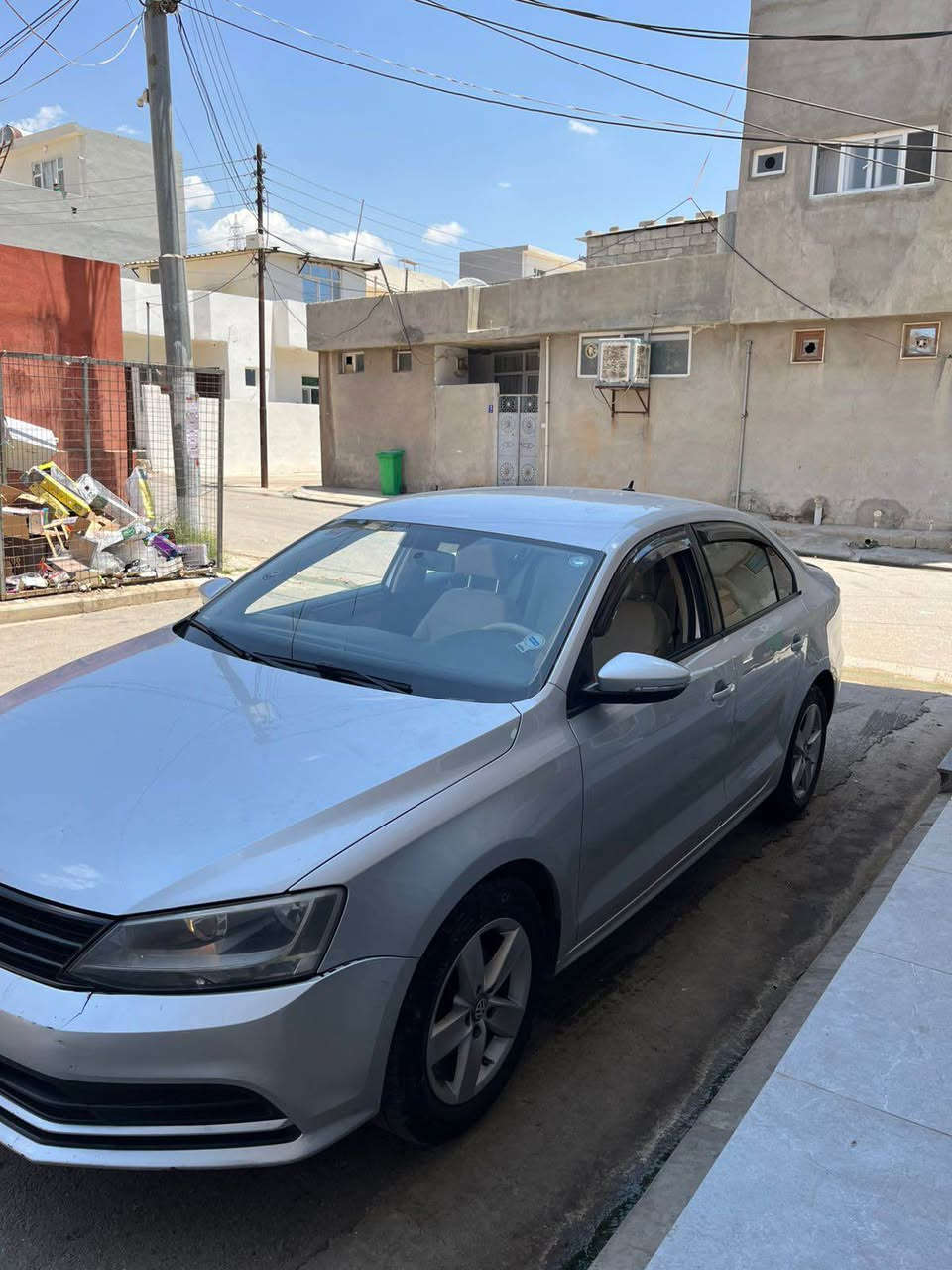 VW JETTA 🔥
جیتا خلیجی 
مەکینە ٢٠ بێ توربوو مەرخوب
مودیل ٢٠١٥
بێ دەعم و سبخ کلین
داخلی زەر کرێمی
تحکم ستێرن 
شاشە کامیرە
گێر توماتیک & سبورت
ویل شریکە
گێر و مەکینە ب شەرت 
رەقەم اربیل تحویل ب شەرت
ــــــــــــــــــــــــــــــــــــــــــــــــ
سعر ١١٠$ و بیجەکا مجالی
***********📞🚗 دهوك, العراق
