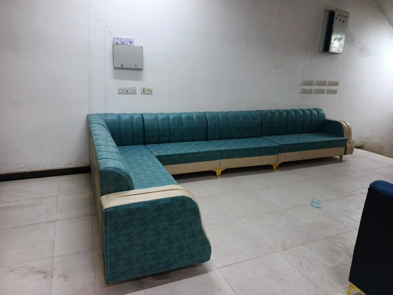 ديوان أبو ضمان سفنج خشب ديوان  تسكام وليس جاهز موجود عشر مقاعد وعشرين مقعد وأكثر
العنوان الرفاعي شارع أربعين يم افران النجفي ***********
 *********** واتساب
