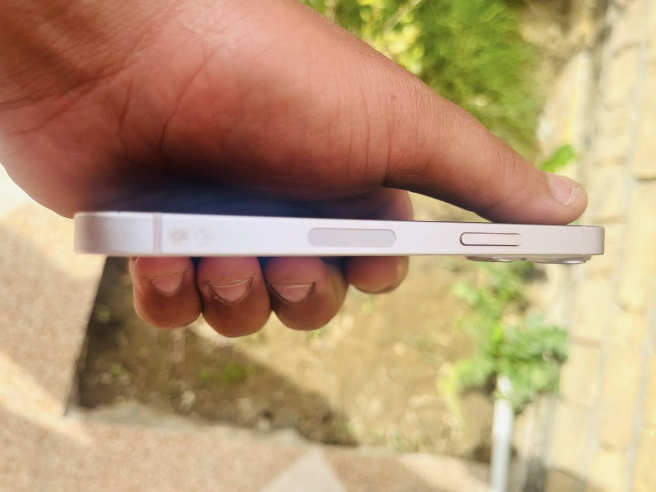 آيفون مني للبيع
جديد بطاريه 85 
مكاني شطره 
***********
