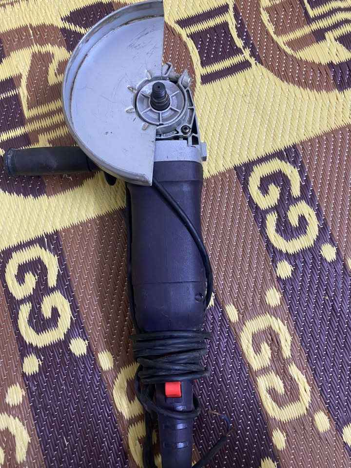 كوسره جديده بمعى الكلمه علفحص استعمال قليل سعرها 55 الف وبيها مجال
مدينه الصدر 
***********
