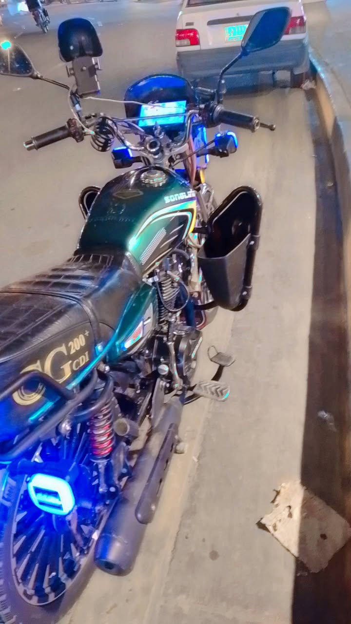 سلام عليكم دراجة سونك مديل 26 كفالة عامة نضافة 100بل 100بصمة تشغيل عن بعدسعر 800او بيه مجال حك جية  مكان مدينة الصدر تواصل مازنجر أو ***********
