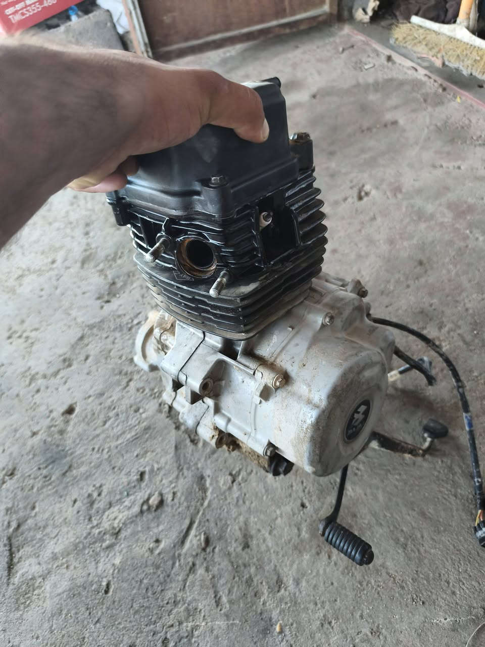 سلام عليكم محرك بوكسر البيع يشتغل بس بي صوت مال كرك سعره 200 وبي مجال البصره الهارثه معمل ورق ***********
