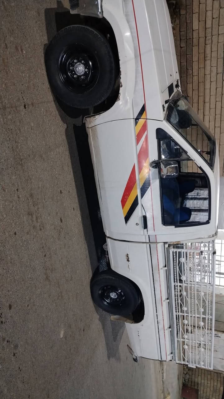 السلام عليكم بكم نيسان 1988كير محرك شرط  سنويه منتهيه 2006 شرط التحويل السعر 30وبيه مجال ويرهم مراوس ببكم تيوته صدرين وانطي فرق  الاستفسار عل رقم ***********
