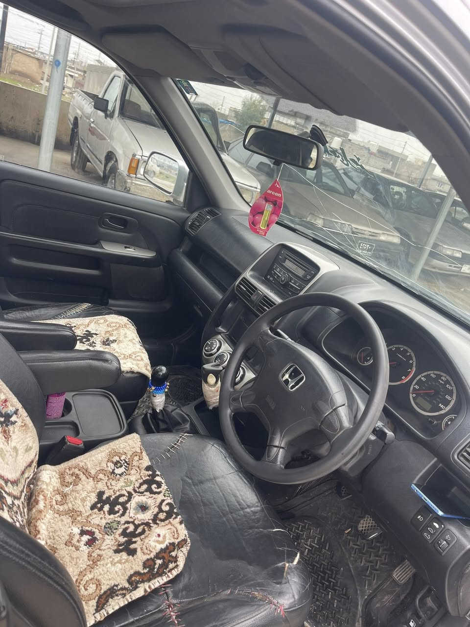 سەرەتا بە ناوی خودا
هۆندا سی ئاڕ ڤی بۆ فرۆشتن
شتێ ڕێکو پێک و تنو تۆڵ
سڵایدە
سکانی ڕاستە سکانی محەوەر نیە
سەیارەکە ساغە
جڵدە
دەعم و لێدراوی نیە
مۆدێلی 2011
گێڕو مەکینە و ئەکسلی بەشەرت
شوێن سەیدسادق
ڕەقەم
***********
