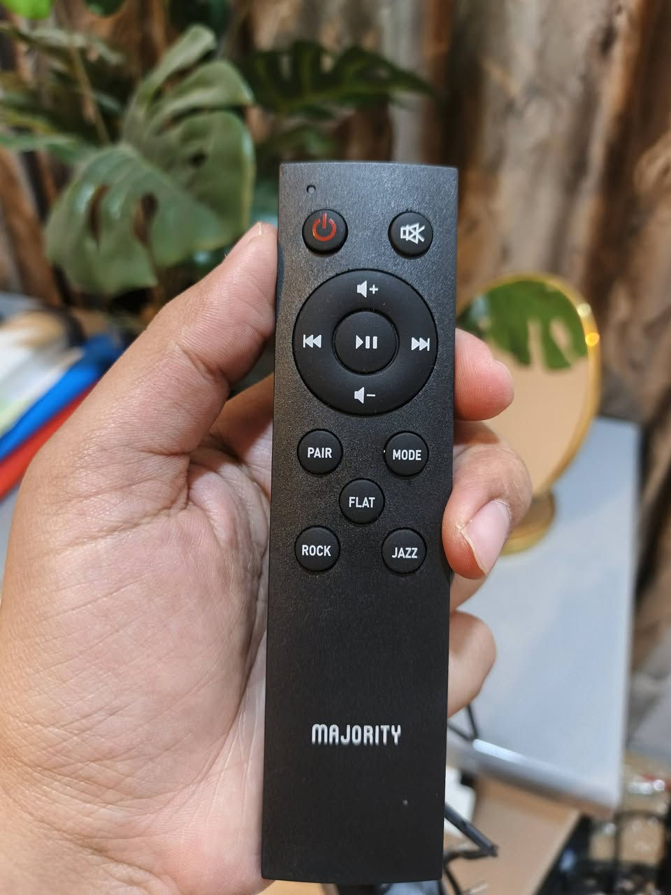 السلام عليكم ورحمة الله وبركاته 
ساوند بار 
ماركة 
جديد 
بلوتوث اواكس اوبتيكال يو اس بي 
ريموت وكامل ملحقات 
السعر 25 الف مع التوصيل


**إذا كنت صاحب هذا الإعلان وتريد حذفه لأي سبب، رجاءا أرسل رسالة إلى الدعم الفني**