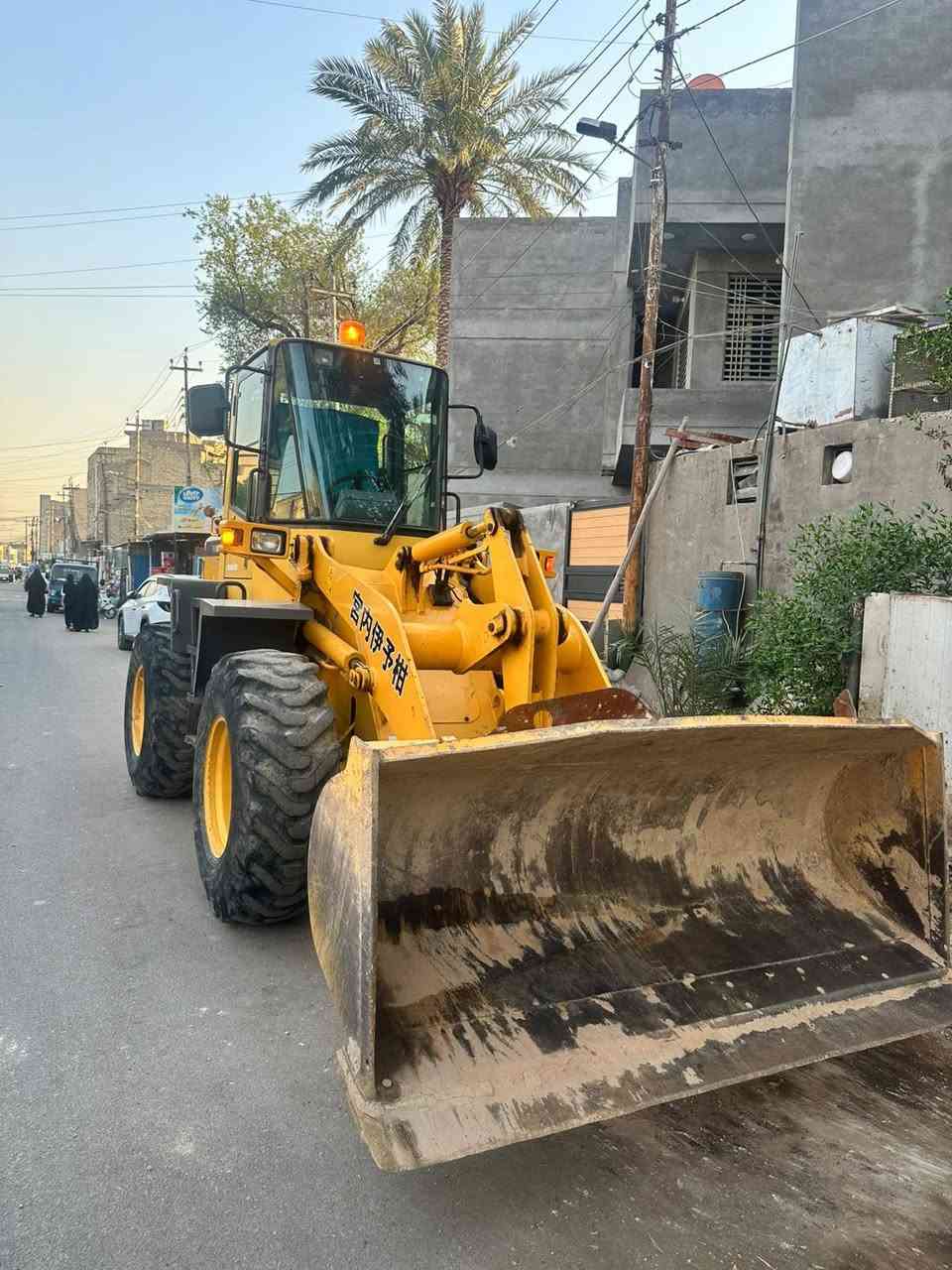 شفل لبيع كوماسو حجم 100مكينه اربع سلندر كير كهربائي السعر 3و50ورقه شفل ماشاءالله جديد لوحات طالعه بس ماشدهن ***********

