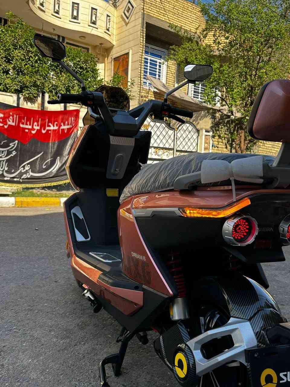 سلام عليكم ورحمه الله وبركاتو
للبيع دراجه شحن نوع سونرا 2026  استخدام شهرا واحد فقط 
وصل شراء موجود 
ملف 2000عدد البطاريات 6
عدد النمر 1.2.3.R نضام البك 
دراجه بعدها بحاله الوكاله 
 دبل سويج بصمتين
السعر مليون و150 بيه مجال جدا بسيط 
مكاني بغداد الزعفرانيه ***********
