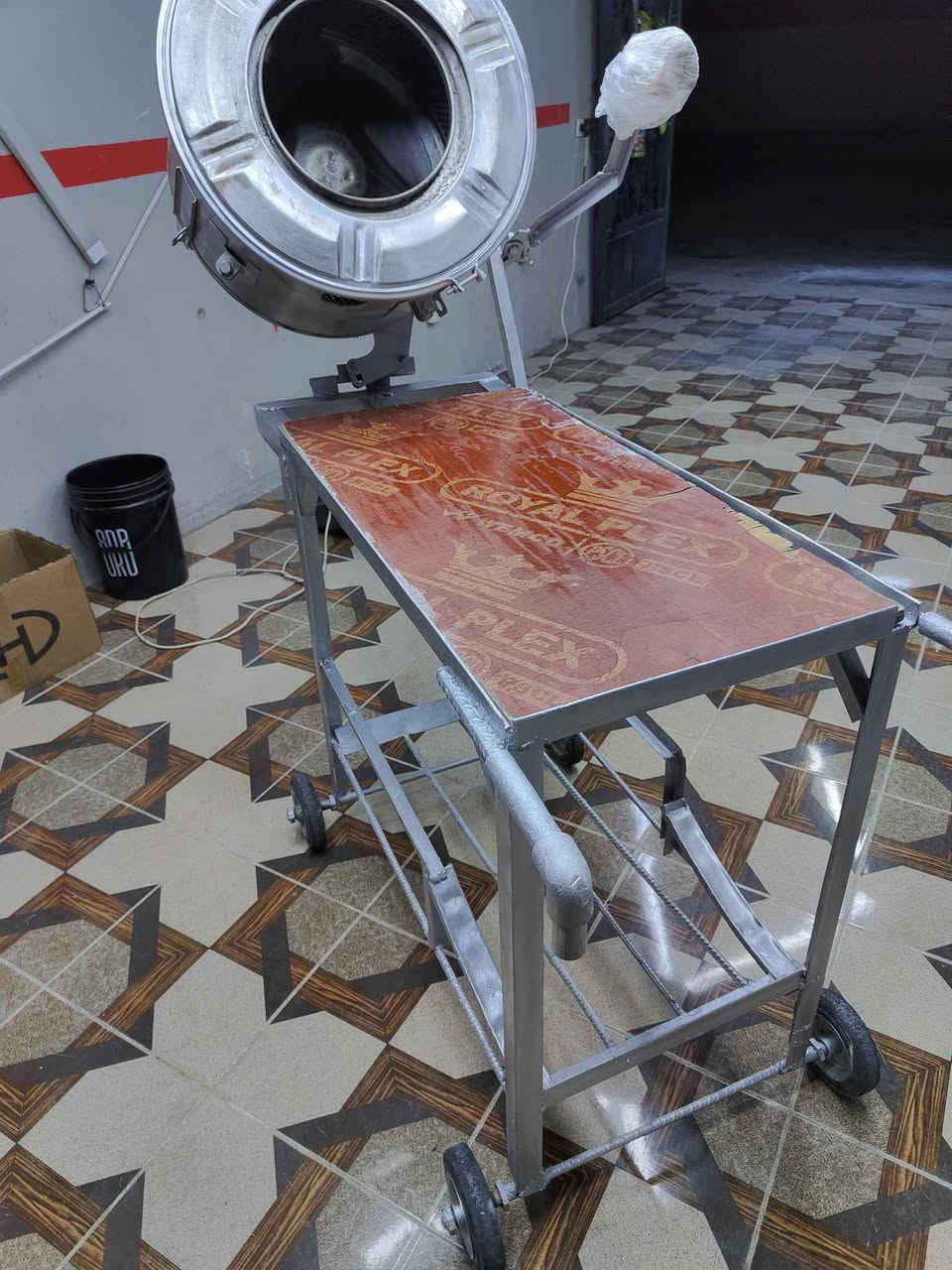 العنوان كركوك ، قرب تقاطع اسرى ، خلف بزار ستي
*********** كركوك, العراق
