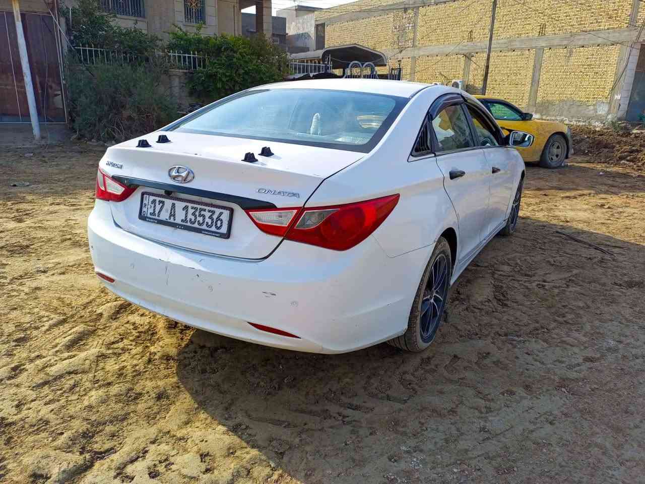 سلام عليكم
سوناتا موديل 2012 خليجي

بيهه طخات بس ابيعك احزام صبغ 

مكاني ديوانيه مركز محافظه 

مكينه وكير شرط 2400

105بيه مجال بيع مستعجل
***********
***********
