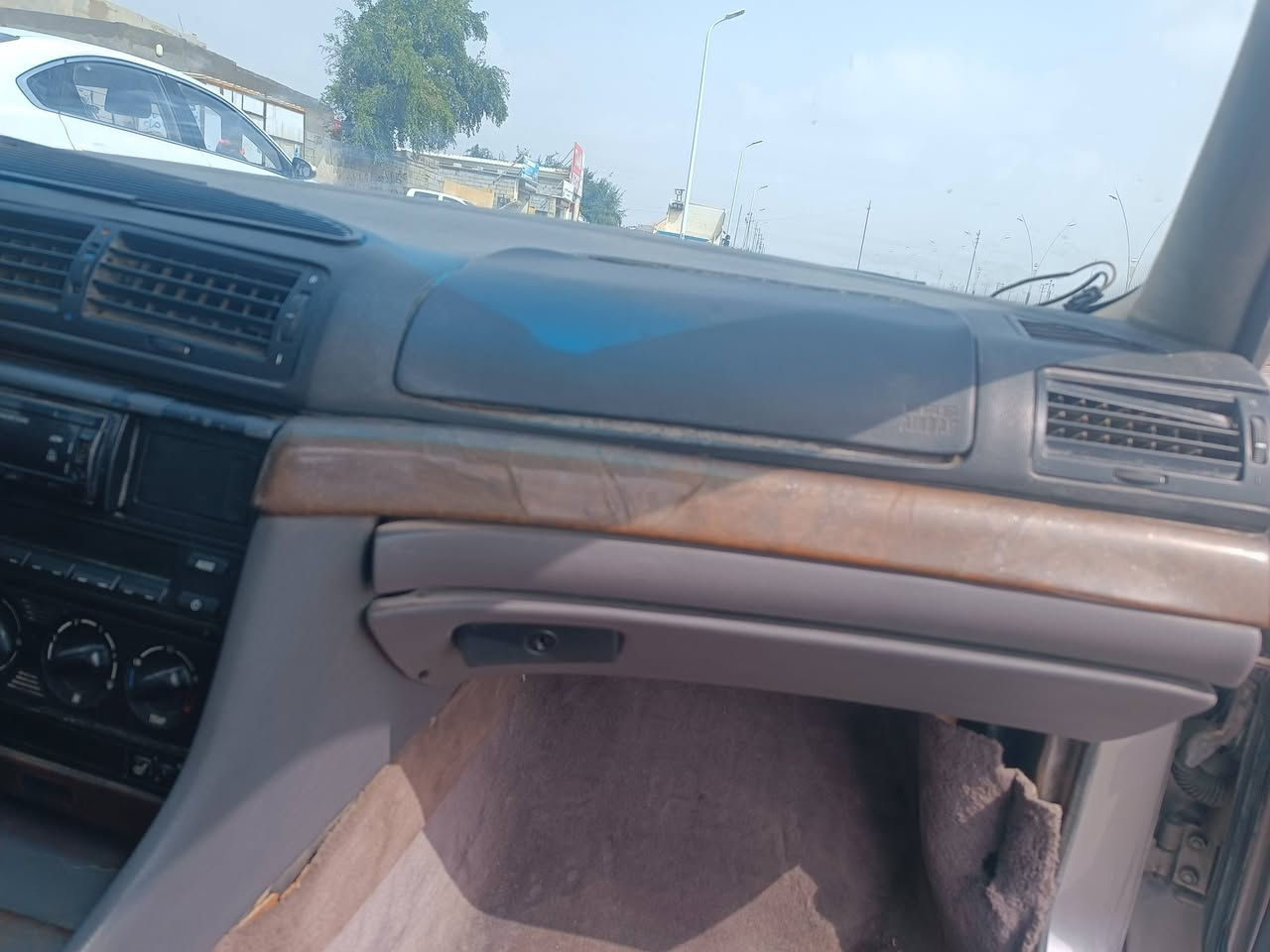 للبيع خفاش موديل 95حجم 730ثمانيه سلندر سعرهه 33وبيهه مجال قليل مكينه وكير شرط رقم بصره سنويه منتهيه بيهه ضربه كدام ومصلحه صبغه جديده مامبولشه بعدهه حداده حلوه بيهه ملاحضات لأن واضح السعر لأن الخفاش الجديد من 75ونته صاعد لل 140وحتمال أزيد اروحلك فدوه لاتعبني بلعمله تفيدك اخذهه ماتفيدك اتركهه لغيرك العنوان بصره زبير ***********
