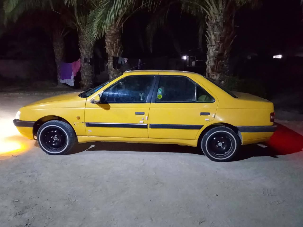 بسم الله الرحمن الرحيم  بيجو 405  رقم بغداد بسمي كفاله مكينه وكير وتخم تاير تبريد شغال مابها نقص برغي السعر 30 مكان الديوانية باقي تفاصيل ***********
