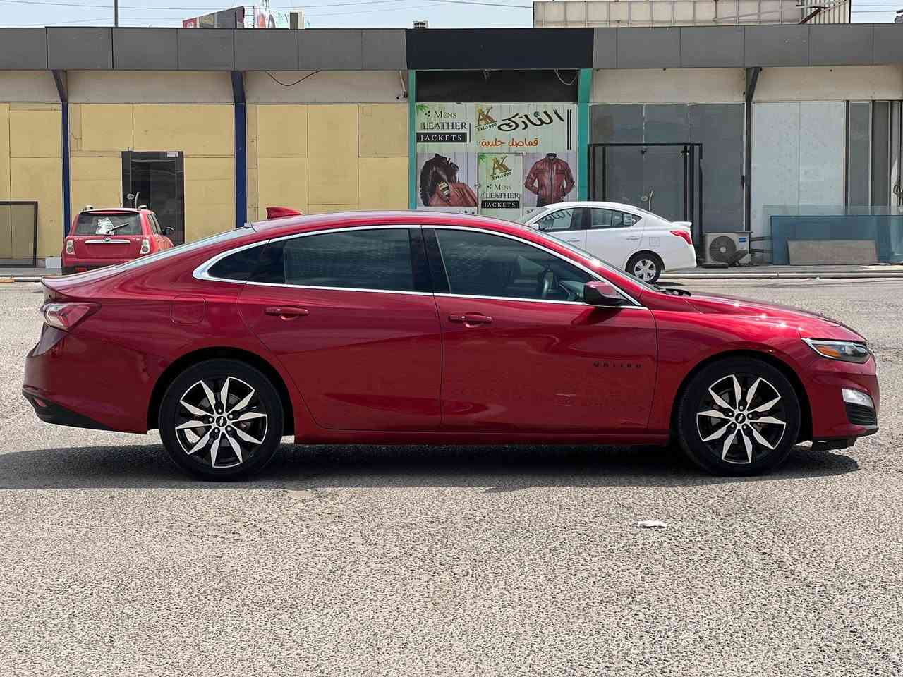 السلام عليكم ورحمة الله
للبيع سيارة: شيفرولية ماليبو LT
الموديل:2022
•الضرر: بابين الجهه الصدر بدون شواصي بدون تكم 
•الرقم: رقم اربيل

•المواصفات :

▪️السيارة: شيفرولية ماليبو لون احمر
▪️المحرك: 1.5L توربو (اربعة سلندر)
مع طقم تايرات بحالة ممتازة
▪️بصمات عدد 2 للأبواب مع بصمة جنطة وبصمة تشغيل
▪️لايتات اصفر مع كشافات دعامية LED
▪️شاشة الدشبول حجم كبير (ايباد) للتحكم بأيعازات للسيارة
▪️كامرة خلفية دوارة اصل مع الستيرن
▪️كشنات السيارة شامواه
▪️تدفئة لكشنات المقدمة 
▪️تحكم فول كهرباء لكرسي السائق
▪️قطعتين تبريد امامي وخلفي
▪️ تشغيل عن بعد
▪️سستم صوت 
▪️تحكم ستيرن جهتين بلوتوث وحاكية وكروس سرعة وتحكم صوت 
▪️نظام ABS مانع انزلاق
السعر 132 بيها مجال 

للاتصال   ***********
