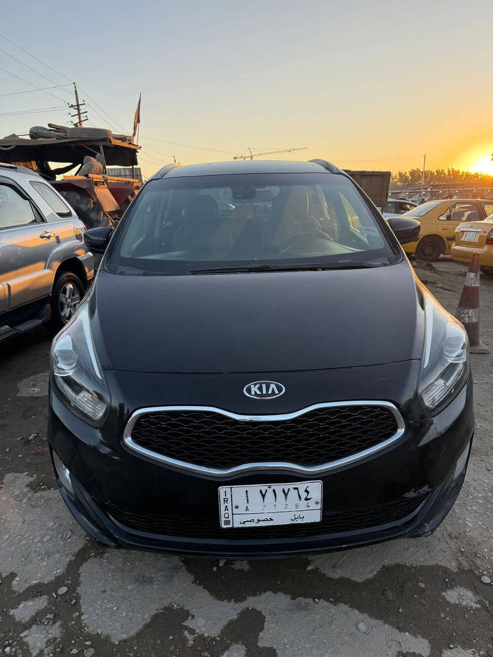 سياره بيه صبغ  قطعتين بدون دواخل
مكينه وكير حدادي مكفولات تخم تأيرجديد 
تبريد ثلج🥶 تدفئ شغاله 
سعر 105 
مكان السياره كربلاء المقدسة 
للاستفسار اكثر الا تصال على الرقم***********
