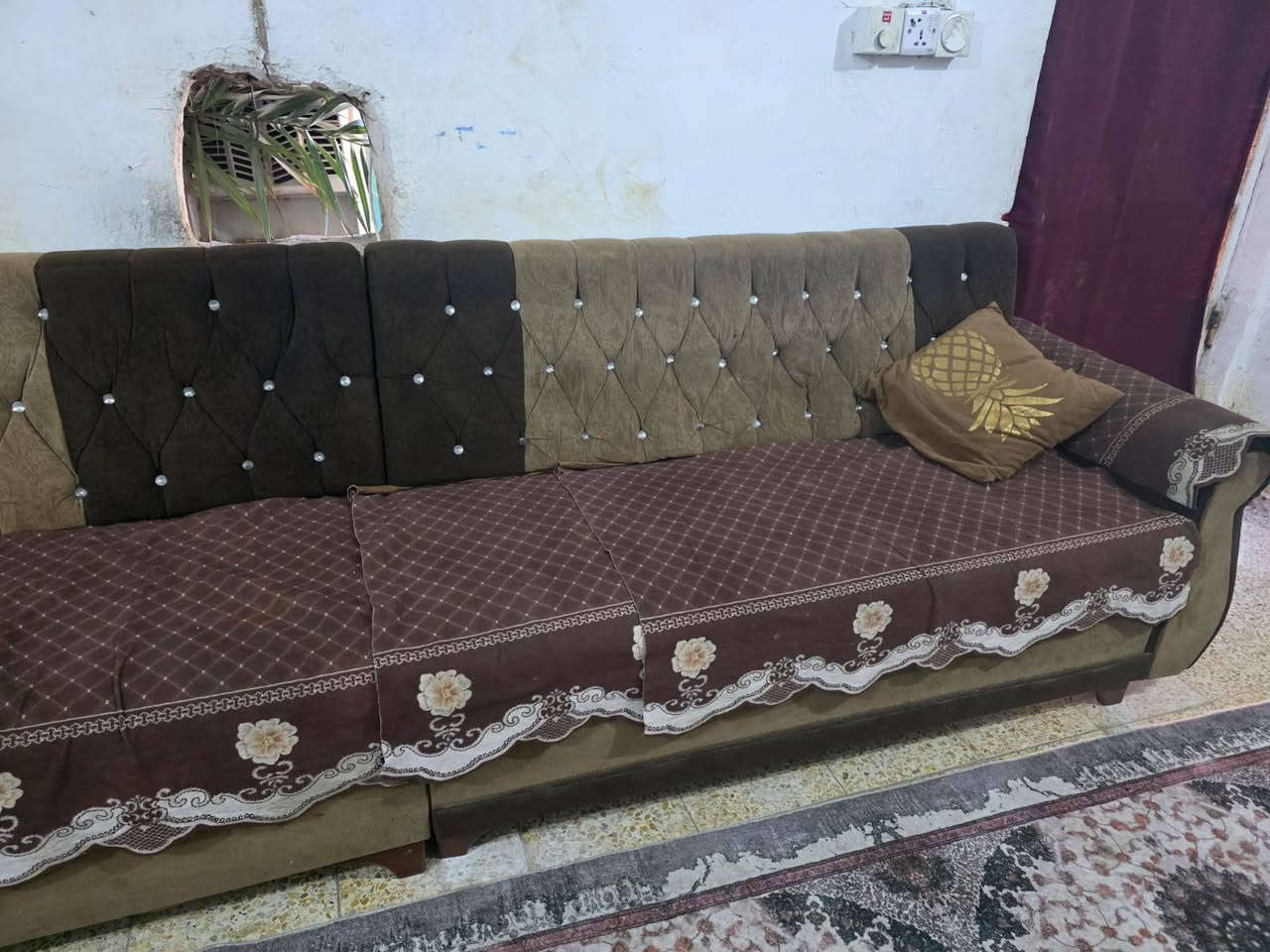 تخم وديوان للبيع مستعجله عليهن ثنينهن ب 300مكانهن بغداد وعندي توصيل داخل بغداد فقط التواصل واتساب بس ***********
