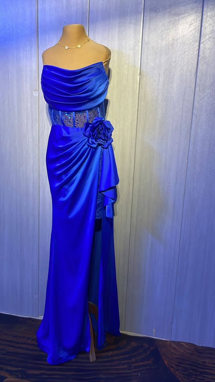 مرحبا بنات عندكم حنا عرس خطوبه تردون فستان حلو بسعر مناسب وقطع تجنن والفحص امام المندوب اذا القطعه مو نفسها او بها اختلاف ترجعوها بنات واسعارهن مناسبه وقطع تجنن وموديلات كلش هوايه اي سؤال او استفسار راسلوني خاص وموديلات انشرها بالستوري وكل التفاصيل واهلا وسهلا بيكم


**إذا كنت صاحب هذا الإعلان وتريد حذفه لأي سبب، رجاءا أرسل رسالة إلى الدعم الفني**