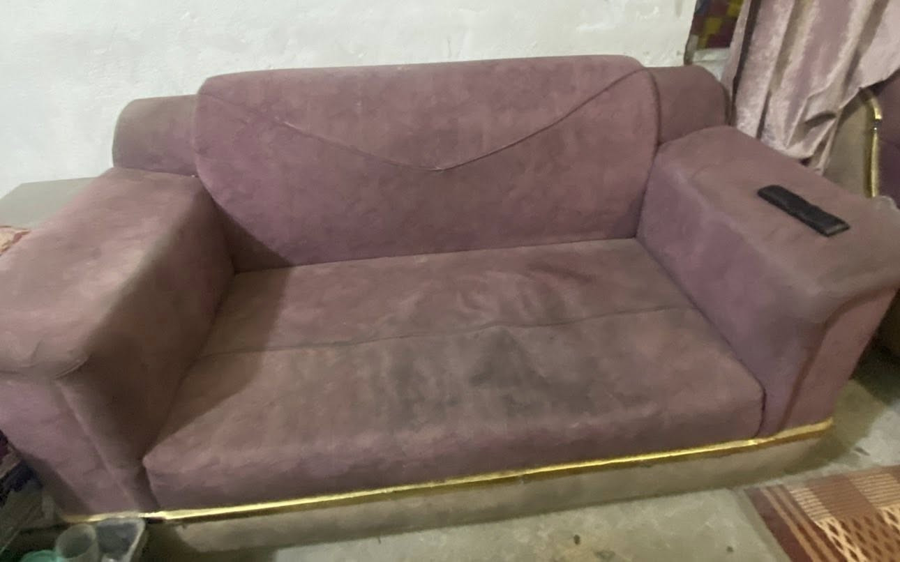 قفنات للبيع مع ميز تلفزيون سعر قنفات 100 وبيها مجال وميز تلفزيون سعره 25 الف


**إذا كنت صاحب هذا الإعلان وتريد حذفه لأي سبب، رجاءا أرسل رسالة إلى الدعم الفني**