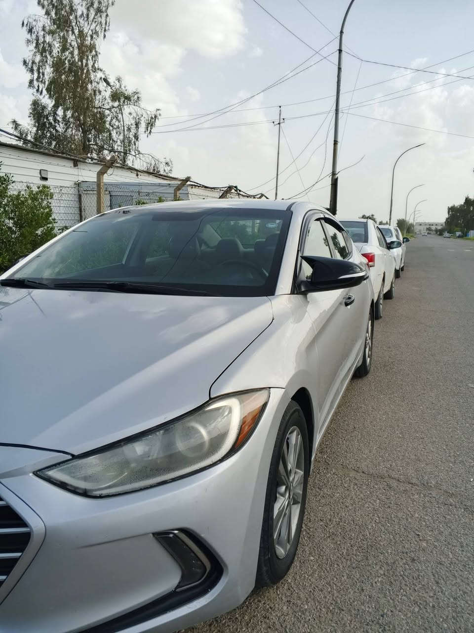 السلام عليكم النترا للبيع  ظررها فقط بونيد بدون دواخل. السياره خير من الله تبريد ثلج فول مواصفات. فقط فتحه ماكو بصمة تشغيل كشنات تدفئه ثلاث انظمة قياده. محرك كير بشرط  رقم اربيل سنويه لل 30 السعر 118اتصل وتدلل ***********
