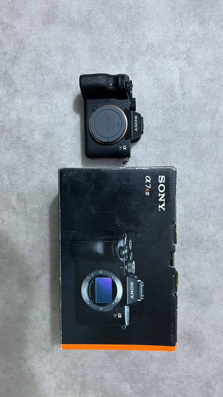 كاميرا a7r iv (a7r4)
نضافة ١٠٠٪؜ مابيها اي مشاكل او شخوط غراضها كلها كامله استعمال قليل جدا شترها 28k
السعر 2،200,000 مليونين و٢٠٠،٠٠٠ الف دينار عراقي
وبيها مجال بسيط للشراي.   ***********
