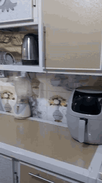 السلام عليكم كاونتر للبيع اخو الجديد زلغ مابي مثل ماموضح بالصور المكان البصره الجمعيات الشراي يتفضل خاص السعر ٥٠٠
