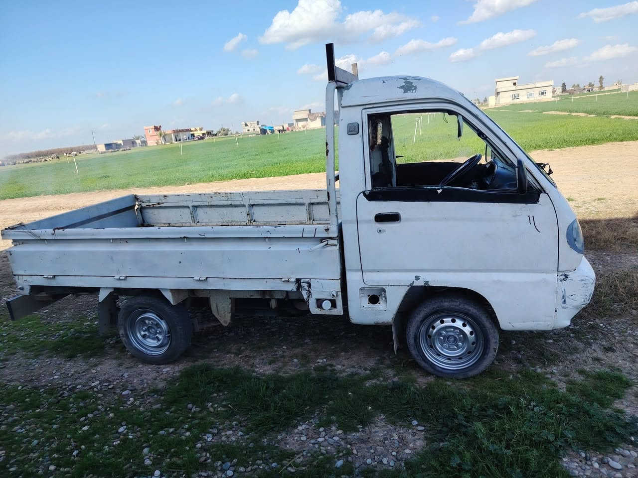 سلام عليكم سياره البيع فاو كلها بلادي كير شرط محرك بي بدايه صرف صدر جديد بتري جديد كهربايات كلهه شقاله وراق كامله السعر ١٤ وبيه مجال العنوان كركوك الحويجه الاستفسار تصال على الرقم ***********
