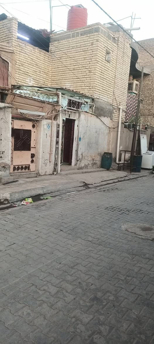 سلام عليكم نصف قطعه البيع قطاع 74 رقم :***********
