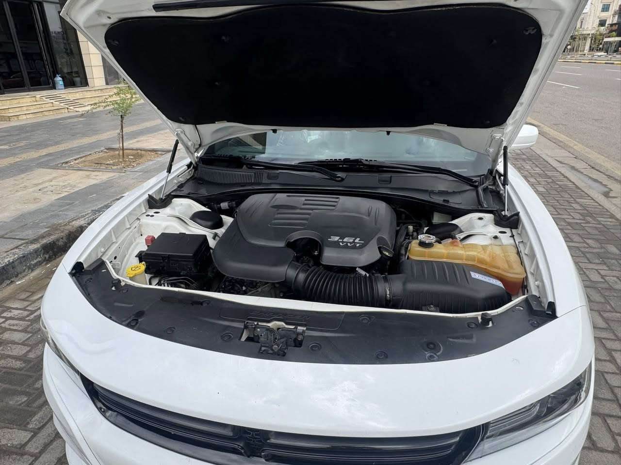 السلام عليكم 
للبيع جارجر  2018 مواصفات SXT رقم اربيل سنوية جديدة تنتهي 2029
كندية دخلت للعراق جاملغ خلفي كلير شرط بدون ضربة او معجون فقط كلير
سيارة جاهزة حدادة تبريد كير 
مكينه مامفتوحة عالبلاد 
ويل 18 طخم تاير جديد 
ماشية 107 ميل حقيقي 
السعر 230 ورقة
موجودة بالبصرة الحكيمية 
***********
