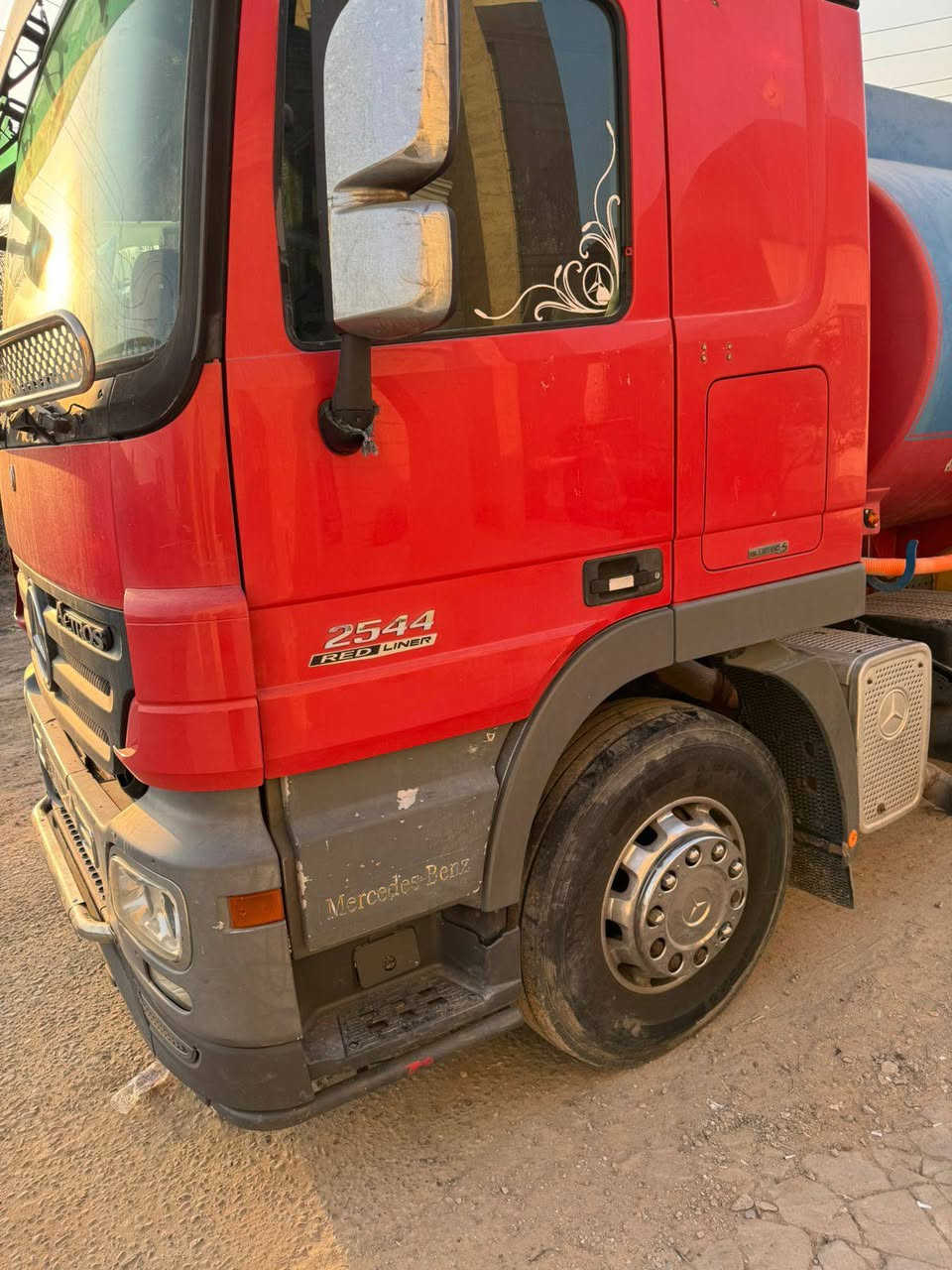 سلام عليكم🧿
 كتروز دنكر ماي مديل 2006 حجم 2544 تانكي 22 طن تانكي جديد سياره كلج نمر 8 قماره محرك كير شاصي اكسل كله كفاله عامه 
رتايدر 5 طكات تايرات كله جديد
حداديه  كله جديد سنويه بسمي تحويل ثاني يوم تنتهي بل 2029 رقم لماني لجديد وياه روبن كاز وهز 13متر 
مكان بصره الي مو شراي لا يتصل‏‪*********** 
سعر تصل وتدلل
