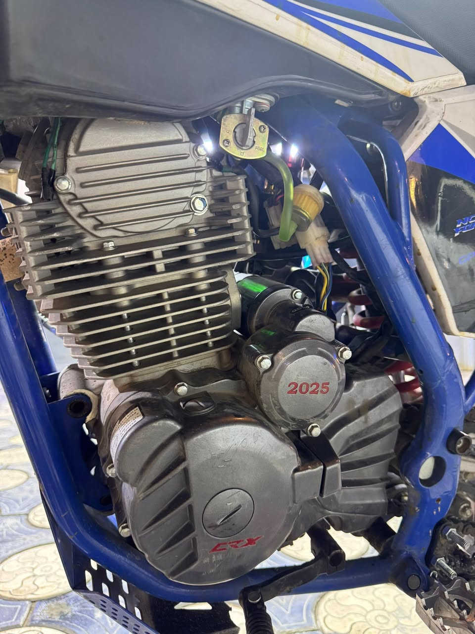 قفاز CRXمكينه 300ccموديل 2025محرك ما مفتوح دراجه كفاله عامه اكفلهه من كلشي للتواصل واتساب *********** بيها مجال للشراي المايشتري ليراسلني رجاءً
