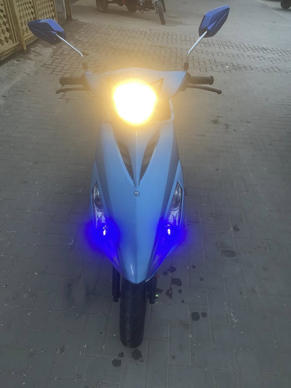 ماكس مضلع ياباني كابريته ما مفتوحه بوشه 49ابلاديه مختمه شغاله نكره سلف هندر دبلات امامي وخلفي بريكات امامي وخلفي اشاير سكنات لايت صطاب خلفي رباعيه ويه الابريك عينه هورن كله شغاله اخت الرمبه سعر 750وبيه مجال مكاني الحيانيه دور الشرطه قرب المعارض الجديده استفسار ***********
