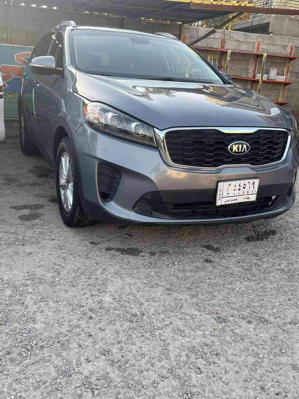 السلام عليكم سياره سورنتو 2020   رقمها بغداد سيارة جاهزة خير من الله وارد أمريكي 6سلندر 7راكب    بيها بس تبديل باب  سعر 188  ￼وبيها مجال بسيط 
لاستفسار اكثر 
***********
