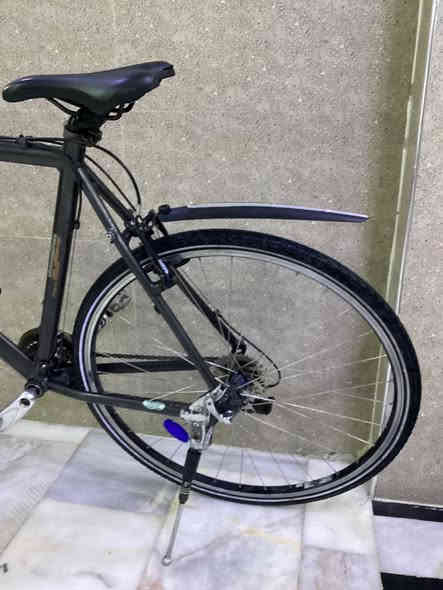 السلام عليكم بايسكل c700ترحال مسافات طويله الامنيوم وحديد خفيف الوزن البايسكل كامل من كلشي سعر ٢٠٠وبي مجال مكاني كربلاء چاير ***********
